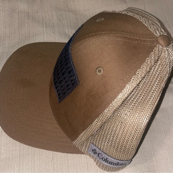 Columbia cap brown American flag in pine trees netted back for air. L/XL fitted - Picture 2 of 4